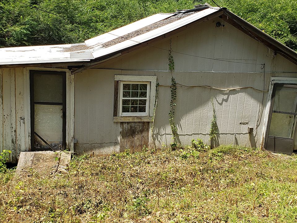 2nd image of 6840 Hare Rd