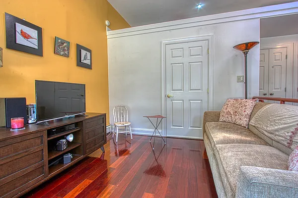 Rented by Douglas Elliman | media 23