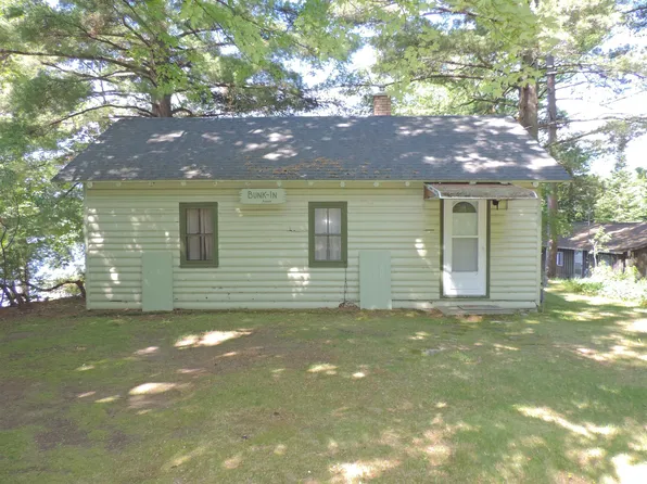 9857 White Lake Rd, Suring, WI 54174