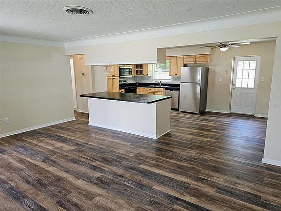 4th image of 5718 45th Ave N