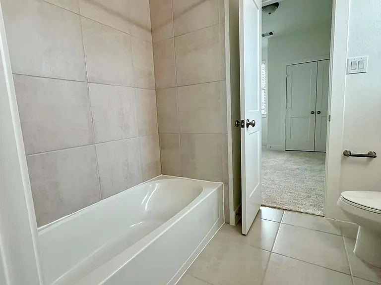 1539 Crystal Stream Dr — Photo 29
