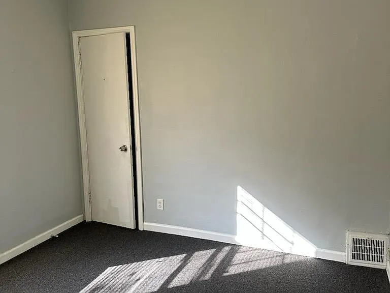 Unit Photo