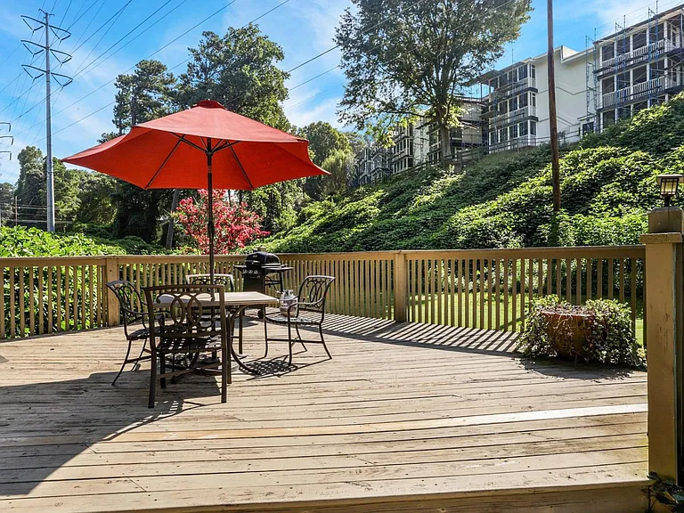 1445 Monroe Dr NE #C27 — Photo 16