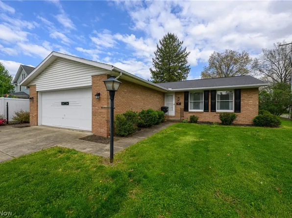 115 E 15th St, Dover, OH 44622