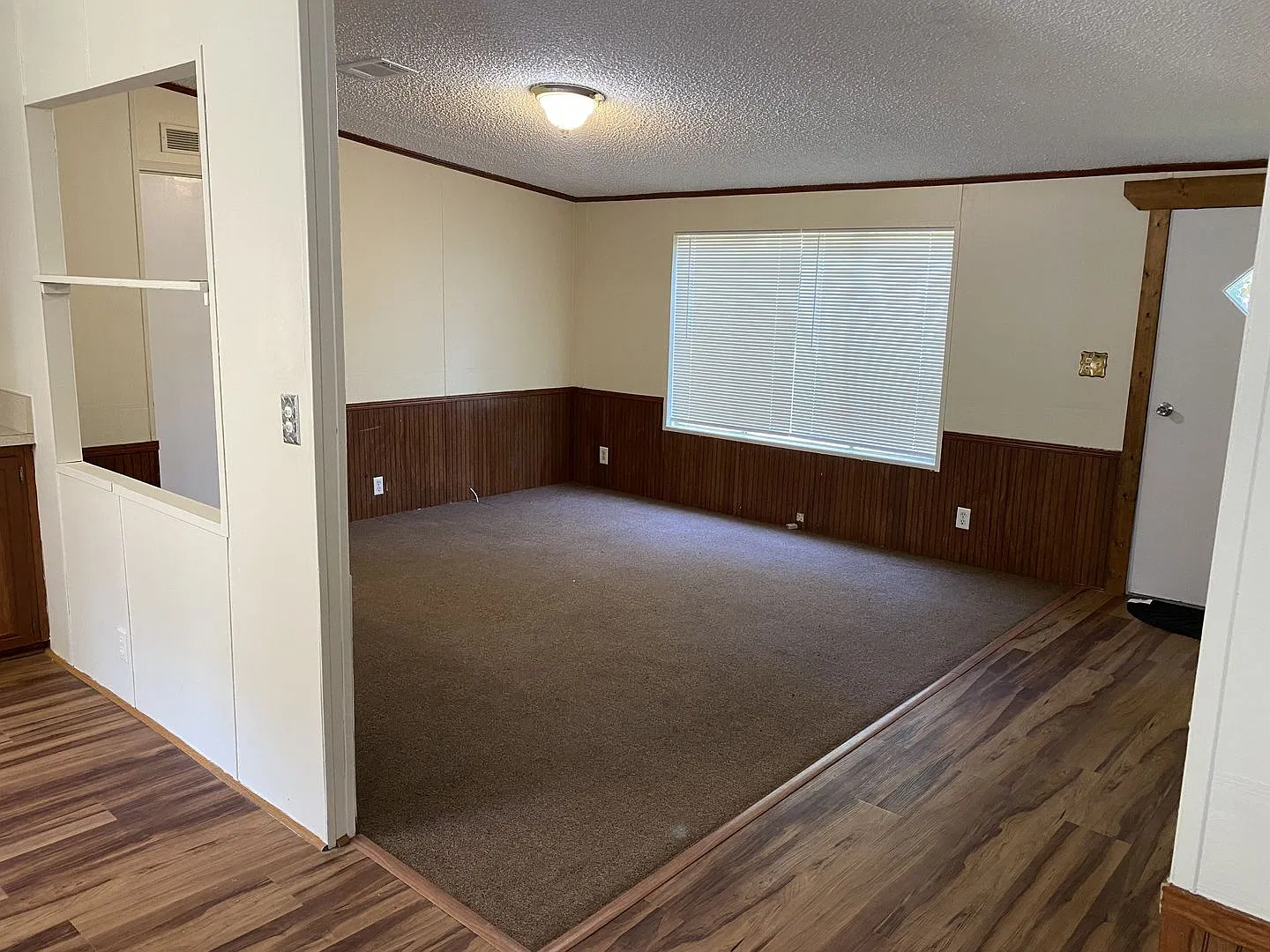 Double Wide for Rent on 1/2 Acre in Crawfordville — Photo 3