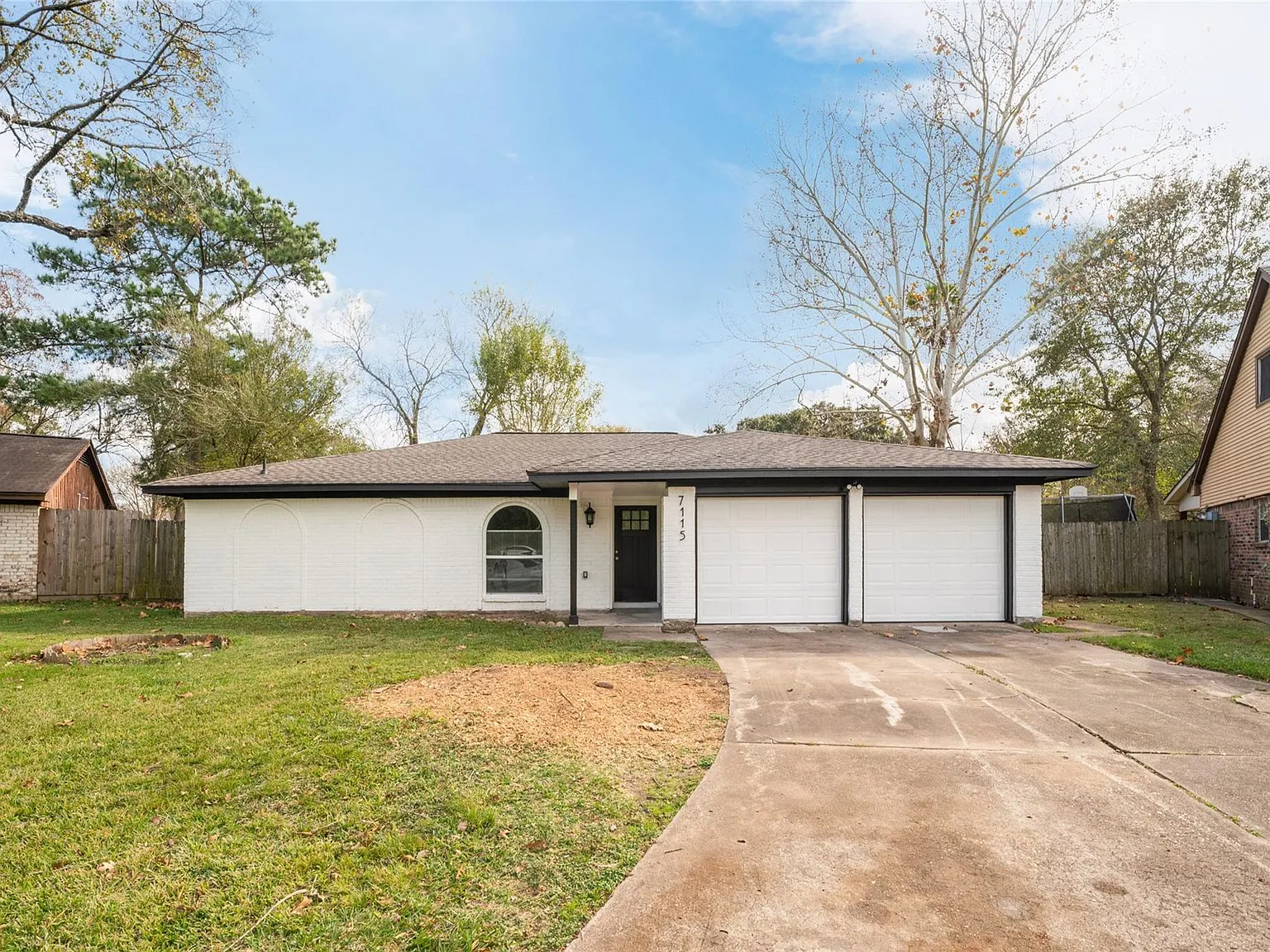 4 bed, 2.0 bath, 1447 sqft, $2,395 — Photo 1