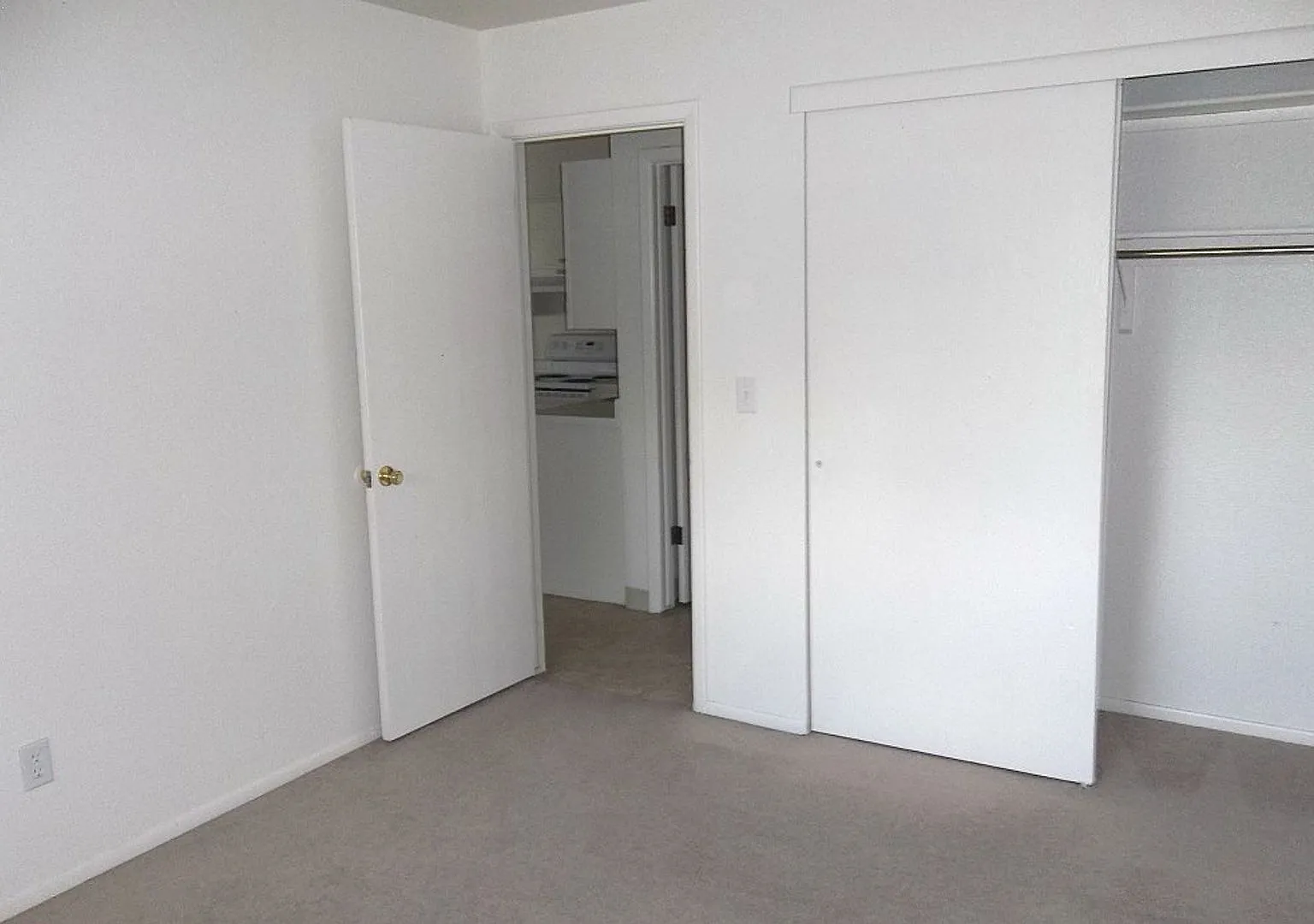 2115 West Plum Street — Photo 4