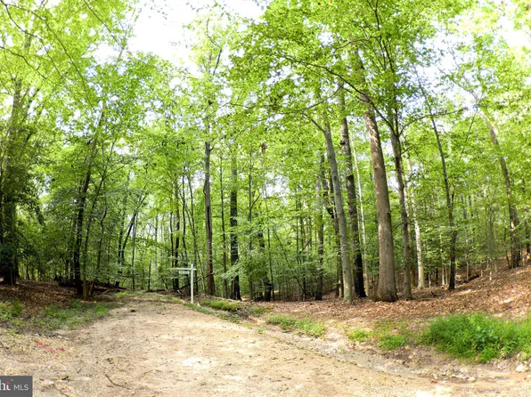 Laurel Dr, Accokeek, MD 20607