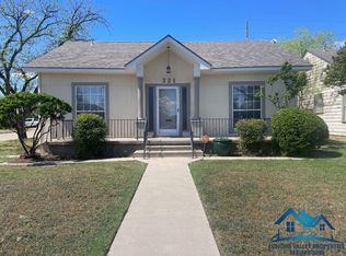 221 S Monroe St, San Angelo, TX 76901