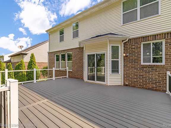 3rd image of 51743 Leshan Dr