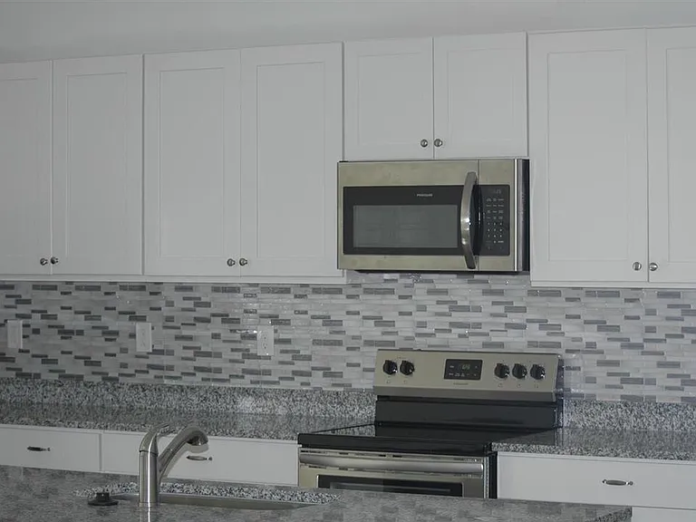 3 Woodlawn Dr — Photo 8