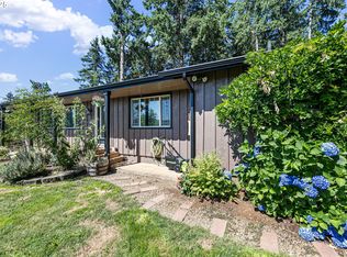 770 Eastview Dr, Cottage Grove, OR 97424