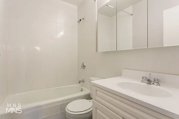 Rented by MNS | media 8