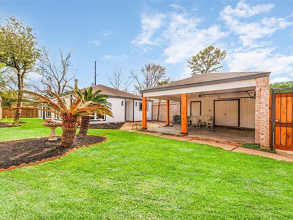 3rd image of 16127 Ridgegreen Dr