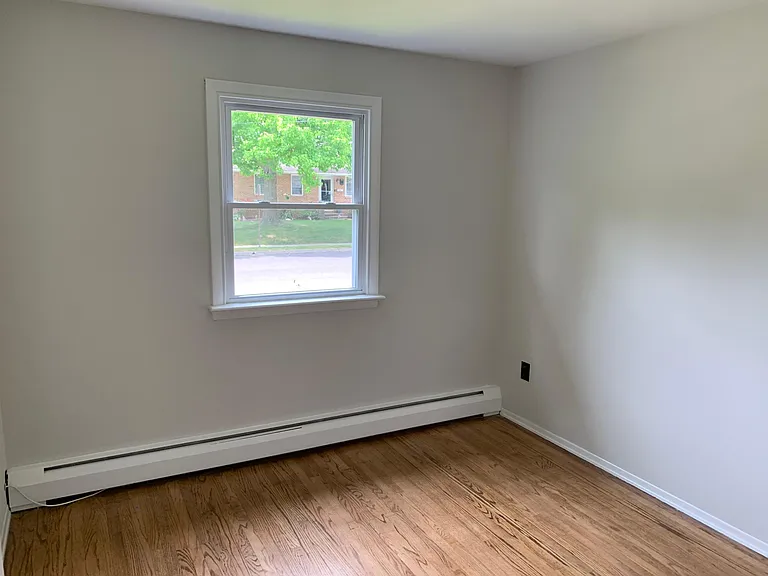 525 Cypress St — Photo 11