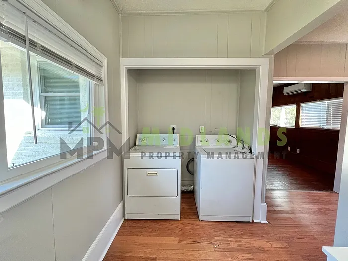 2326 Stark St #B — Photo 20