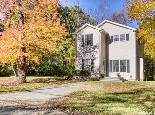 8 Totem Pole Road, Thompson, CT 06277