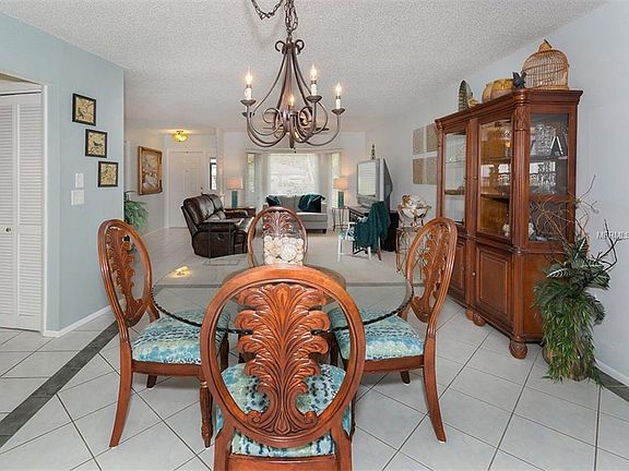 4th image of 1309 Lucaya Ave