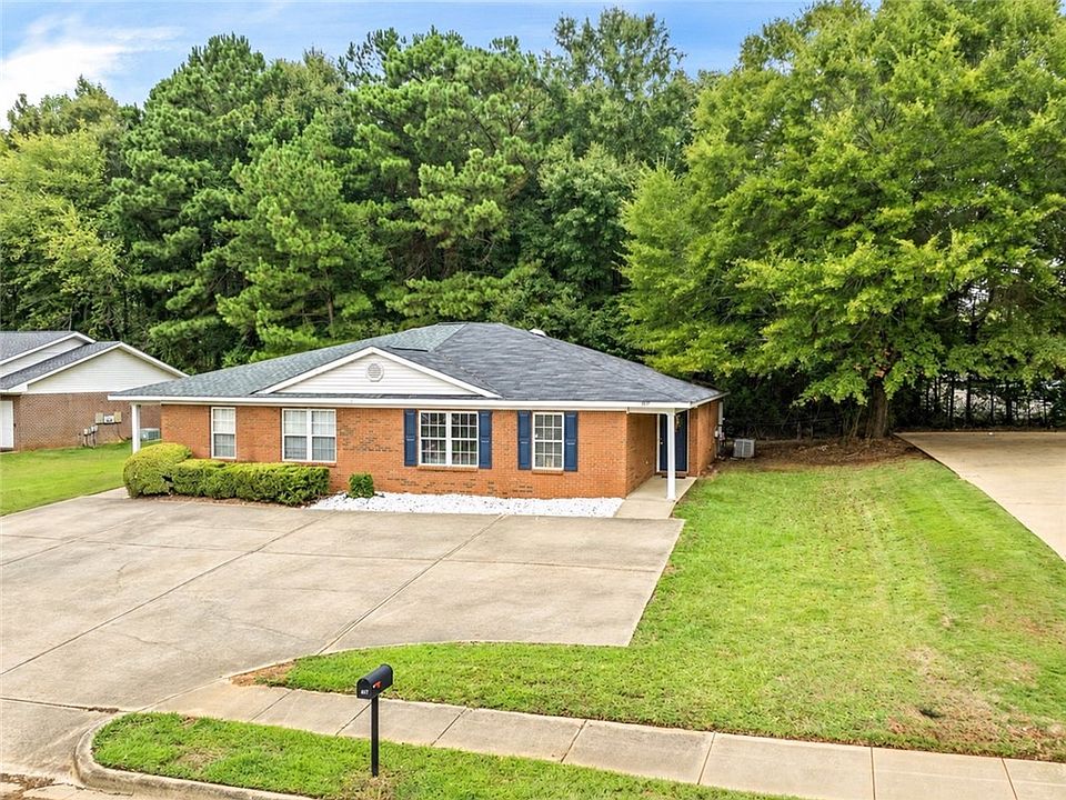 1st image of 387 E Longleaf Dr