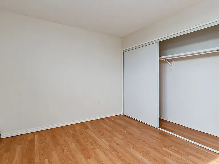 608 2nd St W #308 — Photo 20