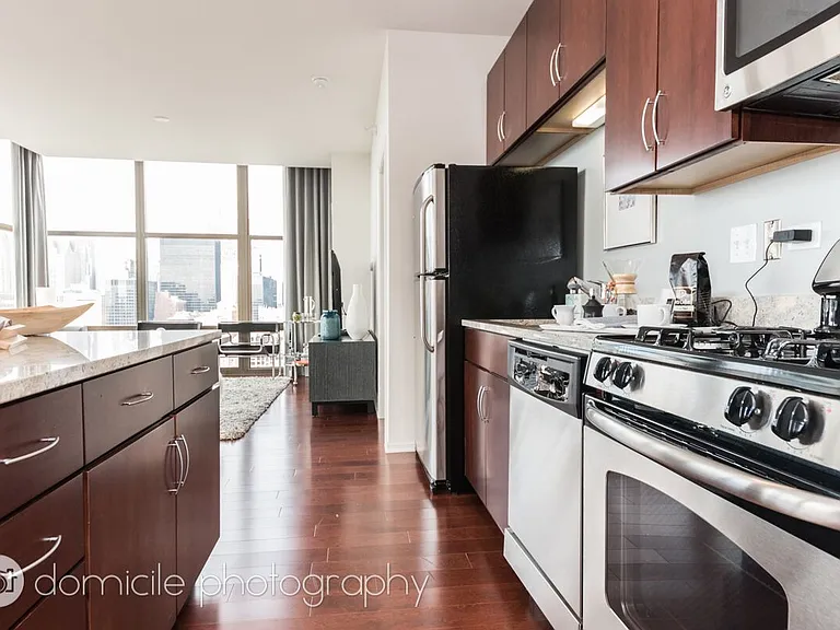 40 E 9th St #1202 — Photo 13
