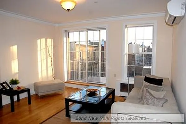 Rented by Bond New York | media 4