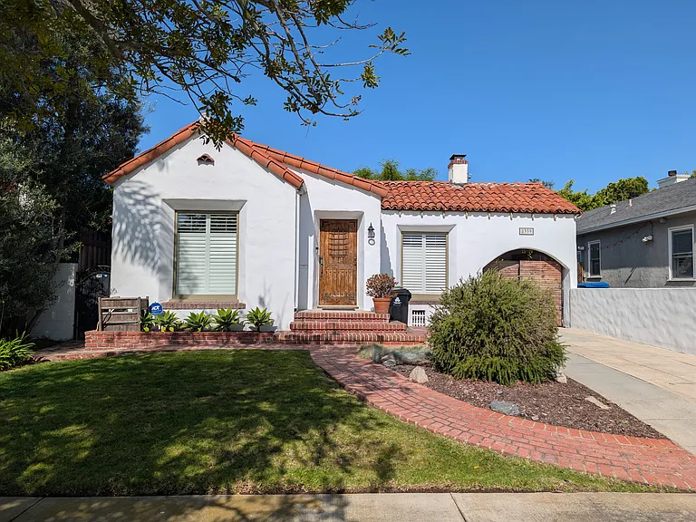 8339 Holy Cross Pl — Photo 1