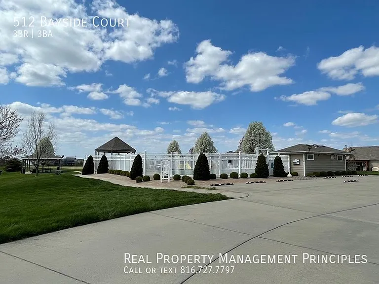 512 Bayside Ct — Photo 19