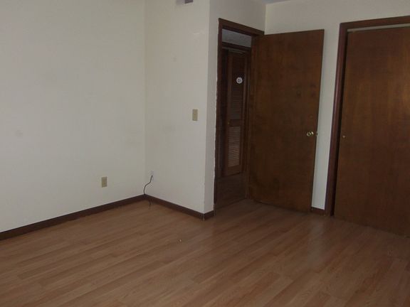 5th image of 1391 Parkside Dr