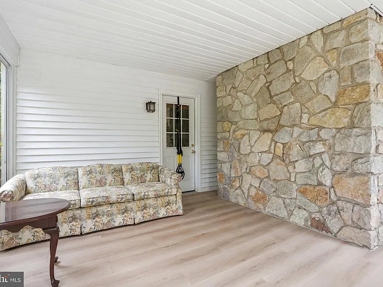 1316 Heller Dr — Photo 30