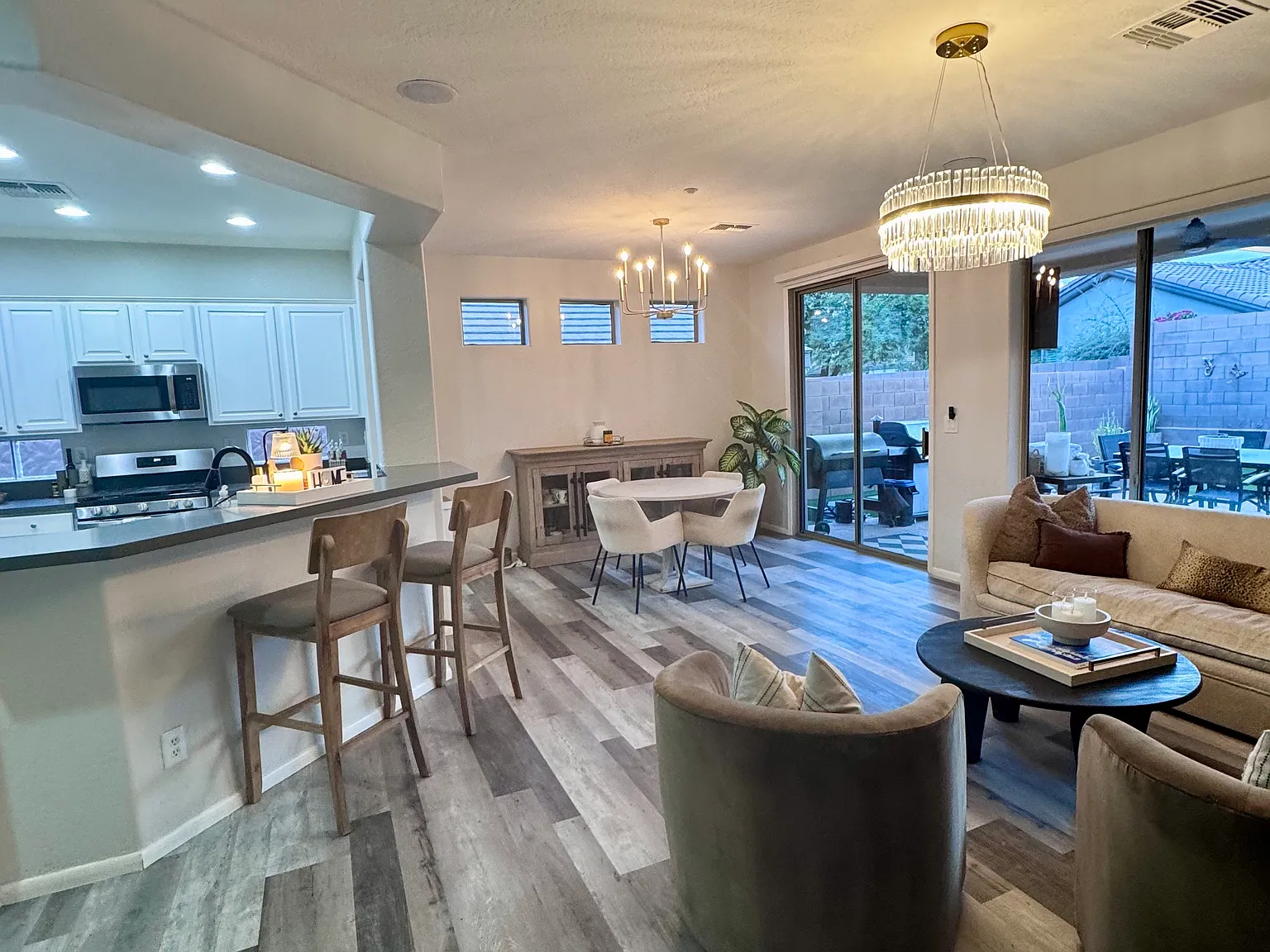 3 bed, 1790 sqft, $3,950 — Photo 3
