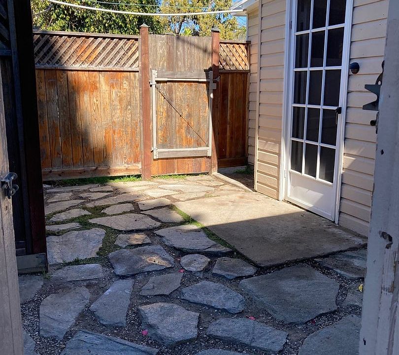 1st image of 120 Shamrock Dr