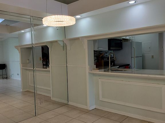 3rd image of 1007 Green Pine Blvd.