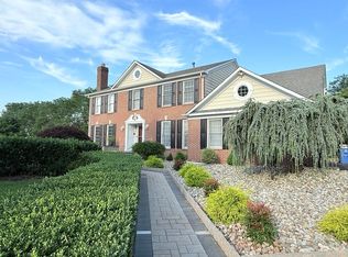 16 Highfield Rd, Skillman, NJ 08558