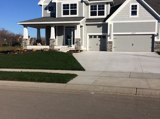 1620 Dutch Lake Dr, Minnetrista, MN 55364