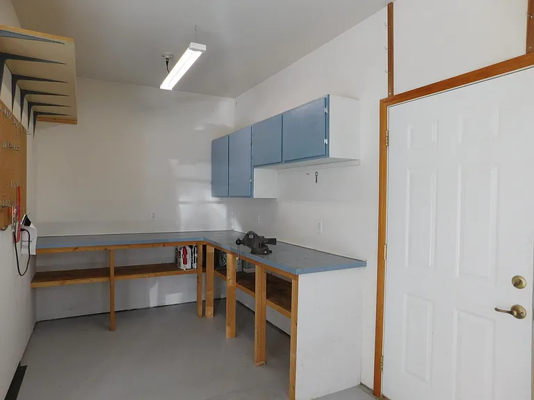 2758 Rue Ct — Photo 32