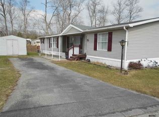 207 Berwick Rd, Abbottstown, PA 17301