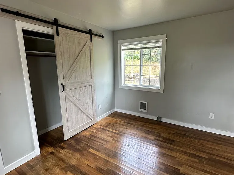 921 Alameda Ave — Photo 14