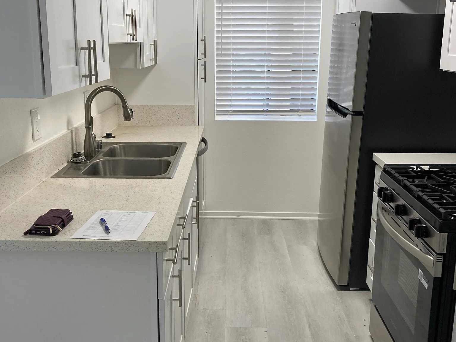 2600 Virginia Ave — Photo 1