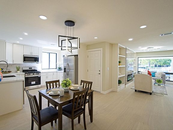 3rd image of 13742 Highwood Dr