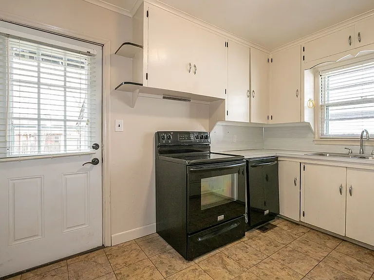 528 S Quebec Ave — Photo 9