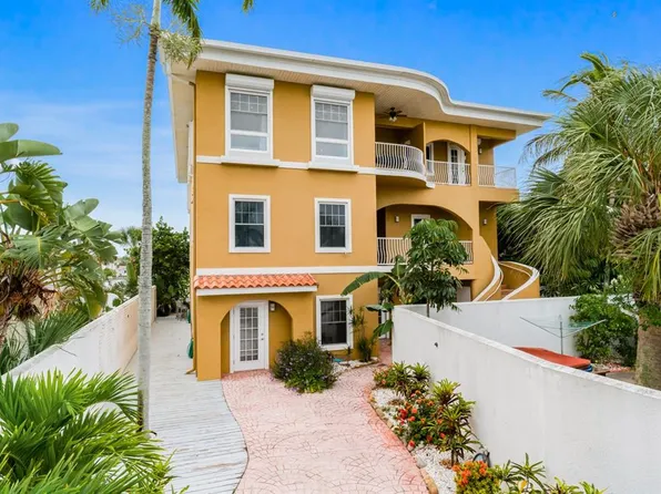7953 Bayshore Dr, Treasure Island, FL 33706