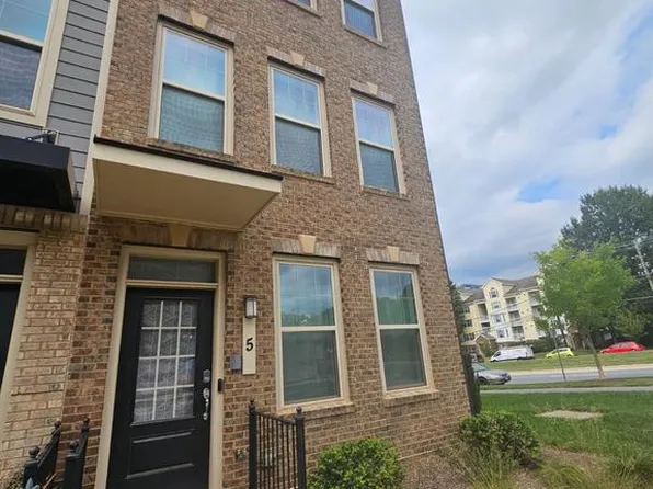 5 Morrison Dr, Gaithersburg, MD 20878