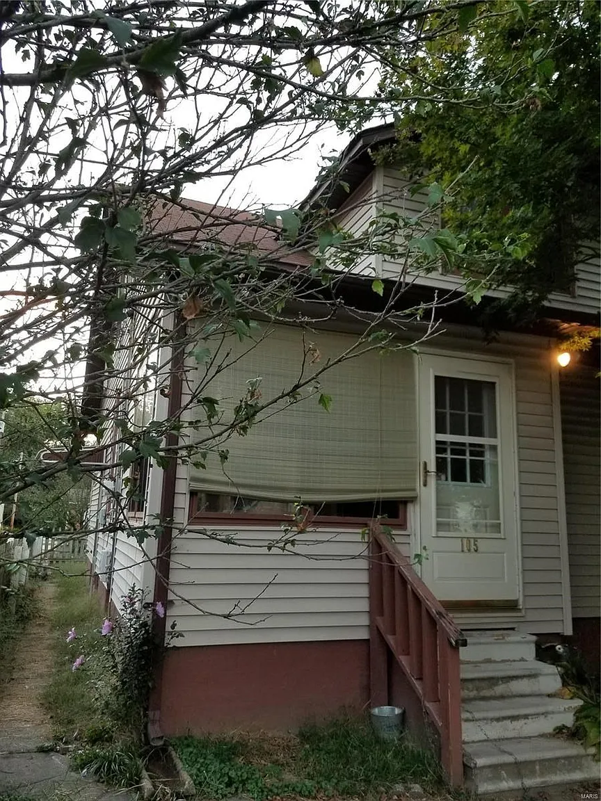 105 N Charles St photo 1