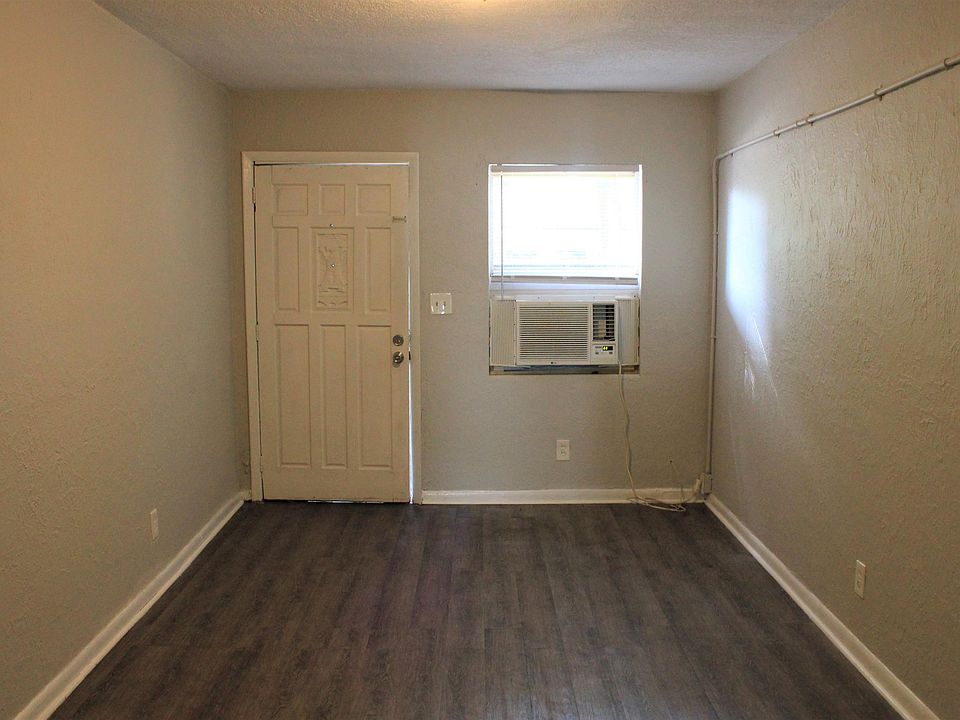 1st image of 1047 Glencarin St