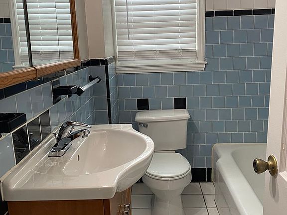5th image of 102 Shawomet Ave #115-02