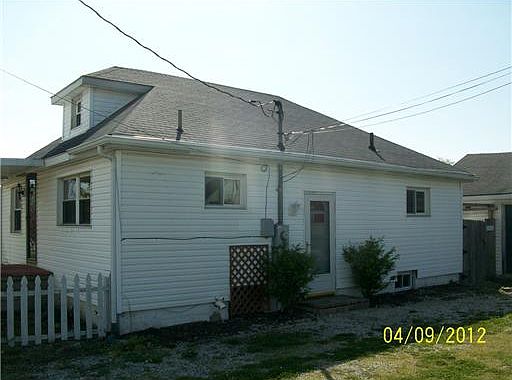 2nd image of 1615 Clark Ave