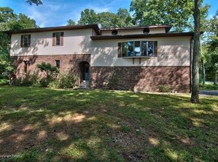 105 Denise Ln, East Stroudsburg, PA 18302