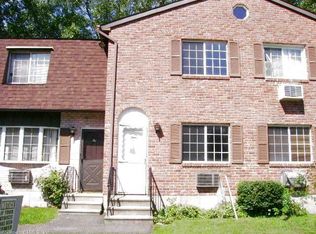 52 Sharon Rd APT 3, Waterbury, CT 06705