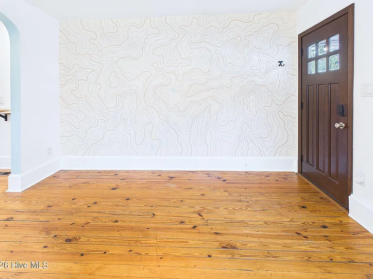 418 S 8th St — Photo 10
